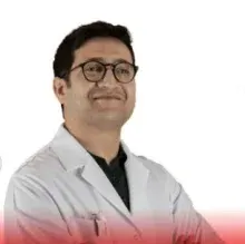Uzm. Dr. Emrah Barışan — İç Hastalıkları, Tekirdağ. Portre fotoğrafı.