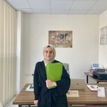 Dyt. Yasemin Erdem — Diyetisyen, Aydın. Portre fotoğrafı.
