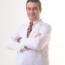 Op. Dr. Özgür Kiriş — Göz Hastalıkları, Balıkesir. Portre fotoğrafı.