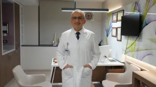 Prof. Dr. Hakan Özalp profilinde yer alan galeri fotoğrafı.