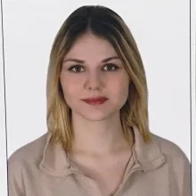 Psk. Sena Erbay — Psikoloji, İstanbul. Portre fotoğrafı.