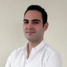 Fzt. Caner Özbek — Fizyoterapi Ve Rehabilitasyon, İstanbul. Portre fotoğrafı.
