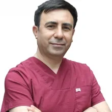 Op. Dr. Mehmet Koç — İstanbul. Portre fotoğrafı.