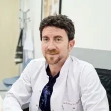 Op. Dr. Ayhan Dağaşan — Kulak Burun Boğaz, Nilüfer, Bursa. Portre fotoğrafı.