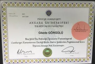 Dr. Dt. Gözde Çobanoğlu profilinde yer alan galeri fotoğrafı.