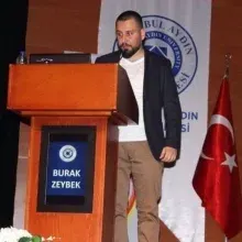 Kl. Psk. Burak Zeybek — Psikoloji. Portre fotoğrafı.