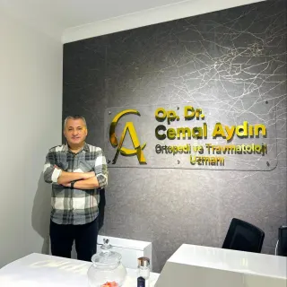 Op. Dr. Cemal Aydın profilinde yer alan galeri fotoğrafı.