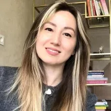 Psk. N. Fulya Sağlam Kuzukıran — Psikoloji, Antalya. Portre fotoğrafı.