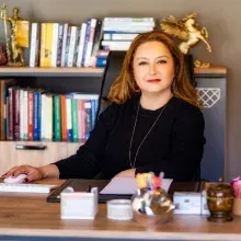 Uzm. Dr. Gülhan Erdinçler Gençel — Psikiyatri, Edirne. Portre fotoğrafı.
