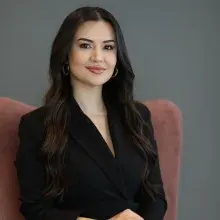 Dyt. Merve Çokgün — Diyetisyen, Mersin. Portre fotoğrafı.