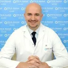 Op. Dr. Barış Pilancı — Kadın Hastalıkları Ve Doğum, Beşiktaş, İstanbul. Portre fotoğrafı.