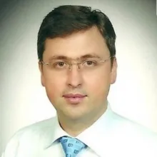 Uzm. Dr. Mustafa Canbazoğlu — Bursa. Portre fotoğrafı.