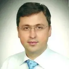 Uzm. Dr. Mustafa Canbazoğlu — Bursa. Portre fotoğrafı.