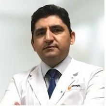 Doç. Dr. Mesut Erdurmuş — Göz Hastalıkları, Ankara. Portre fotoğrafı.