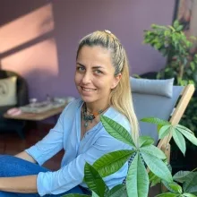 Psk. Ayşe Tekin Özcan — Psikoloji, İstanbul. Portre fotoğrafı.