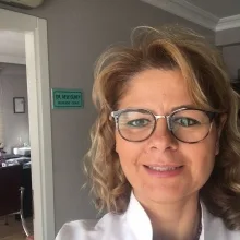 Op. Dr. Neşe Güney — Çocuk Cerrahisi, Nilüfer, Bursa. Portre fotoğrafı.