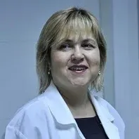Op. Dr. Lale Göl — Kadın Hastalıkları Ve Doğum, Sarıyer, İstanbul. Portre fotoğrafı.