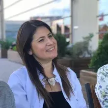 Uzm. Dr. Arzu Aldemir — Nöroloji, Eskişehir. Portre fotoğrafı.