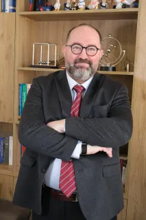 Uzm. Dr. Cüneyt Muammer Özcan profilinde yer alan galeri fotoğrafı.