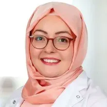 Uzm. Dkt. Müzeyyen Karaman — Dil ve Konuşma Terapisi. Portre fotoğrafı.
