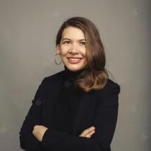 Uzm. Dr. Sermin Sarp Toprağın — Psikiyatri, İstanbul. Portre fotoğrafı.