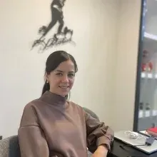 Dt. Seda Altınbulak — Diş Hekimi, Bursa. Portre fotoğrafı.