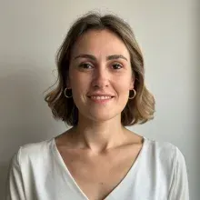Uzm. Dr. Şeyda Çelik Göksoy — Çocuk ve Ergen Psikiyatrisi, İstanbul. Portre fotoğrafı.