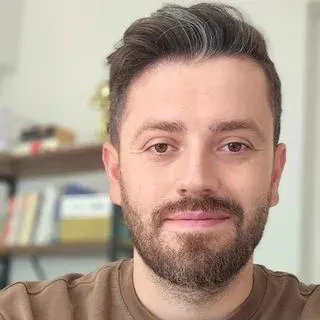 Psk. Onur Şimşek — Psikoloji, Samsun. Portre fotoğrafı.