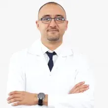 Op. Dr. Muzaffer Önder Öner — Genel Cerrahi, İstanbul. Portre fotoğrafı.