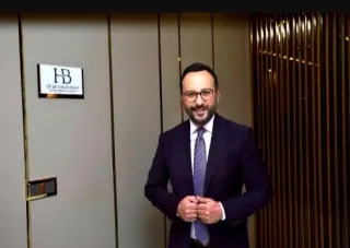 Op. Dr. Hakan Bayri profilinde yer alan galeri fotoğrafı.