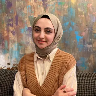 Erg. Zeynep Karayel profilinde yer alan galeri fotoğrafı.