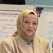 Kl. Psk. Meltem Noyan — Psikoloji. Portre fotoğrafı.