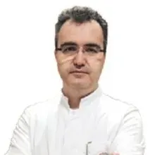 Op. Dr. Süleyman Mesut Karaatlı — Göz Hastalıkları, Esenyurt, İstanbul. Portre fotoğrafı.