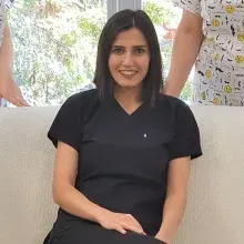 Dt. Tuğba Keskin — Diş Hekimi, Çankaya, Ankara. Portre fotoğrafı.