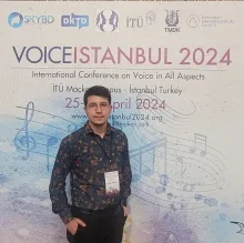 Dkt. Emre Tankut — Dil ve Konuşma Terapisi, Antalya. Portre fotoğrafı.