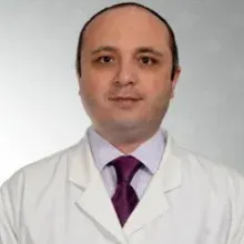 Doç. Dr. Alptekin Gürsoy — Endokrinoloji Ve Metabolizma Hastalıkları, Ankara. Portre fotoğrafı.