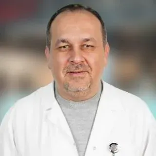 Prof. Dr. Cemalettin Camcı — Genel Cerrahi, Küçükçekmece, İstanbul. Portre fotoğrafı.