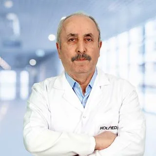 Op. Dr. Bayram Çelik — Genel Cerrahi, Amasya. Portre fotoğrafı.