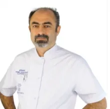 Dr. Dt. Serhat Demirer — Kadıköy, İstanbul. Portre fotoğrafı.