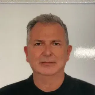 Op. Dr. Özkan Ergür — Göz Hastalıkları, Yenimahalle, Ankara. Portre fotoğrafı.