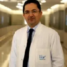 Doç. Dr. Selahattin Özyürek — Ortopedi Ve Travmatoloji, İstanbul. Portre fotoğrafı.