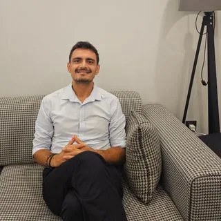 Psk. Oğuzhan Coşkun — Psikoloji, Adana. Portre fotoğrafı.