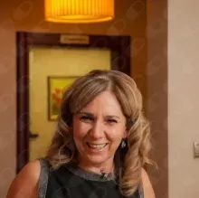 Uzm. Dr. Işık Kaya — Kadın Hastalıkları Ve Doğum, Gaziosmanpaşa, İstanbul. Portre fotoğrafı.