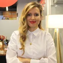 Psk. Dan. Cansu Mat — Psikolojik Danışma ve Rehberlik. Portre fotoğrafı.