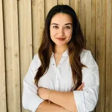 Fzt. Gizem Yüzgeç — Fizyoterapi Ve Rehabilitasyon, Adana. Portre fotoğrafı.