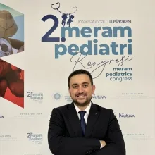 Uzm. Dr. Talha Üstüntaş — Çocuk Sağlığı Ve Hastalıkları, Selçuklu, Konya. Portre fotoğrafı.
