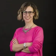 Uzm. Dr. Ayça Bacaksız — Muratpaşa, Antalya. Portre fotoğrafı.