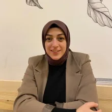 Psk. Dan. Gülsüm Özdemir — Psikolojik danışma ve rehberlik. Portre fotoğrafı.