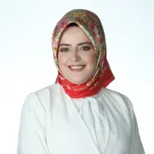 Uzm. Dr. Burcu Gedik — Çocuk ve Ergen Psikiyatrisi, İstanbul. Portre fotoğrafı.