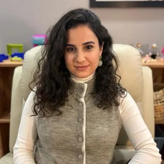 Psk. İlknur Karakeçili — Psikoloji, Şanlıurfa. Portre fotoğrafı.